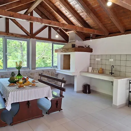 Stone House Gazda Ferienhaus