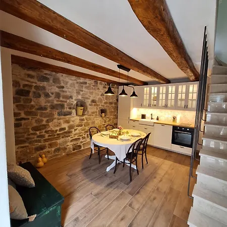 Stone House Gazda