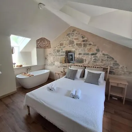 Stone House Gazda Ferienhaus Omiš