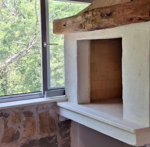 Vikendica Stone House Gazda Omis