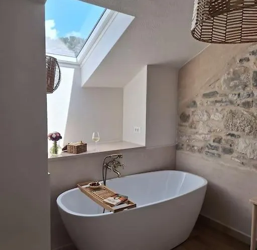 Stone House Gazda Omis